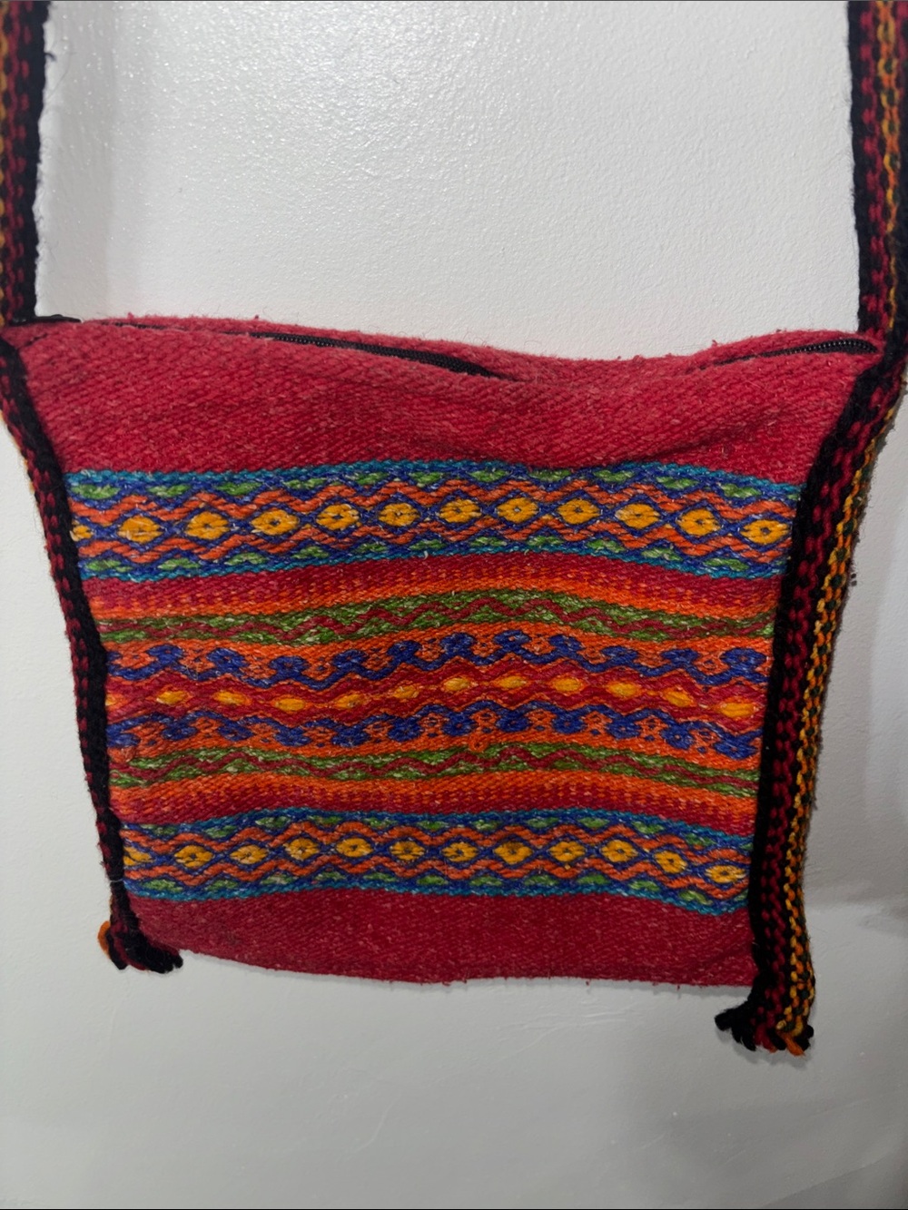 Red Wool Cotton Fabric Crossbody Bag Zipper Aztec Hippy Fun Yarn Boho - Picture 2 of 3